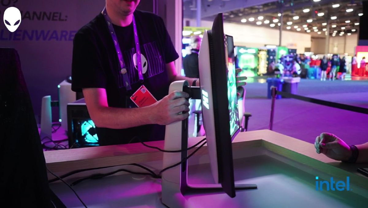 Cet écran Alienware QD-OLED est une véritable boule de courbe