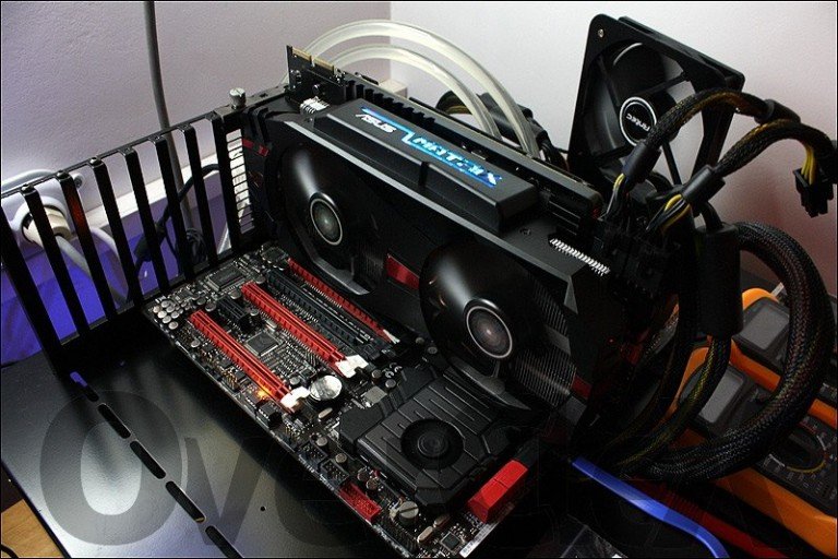 Une Asus HD7970 Matrix chez OCX