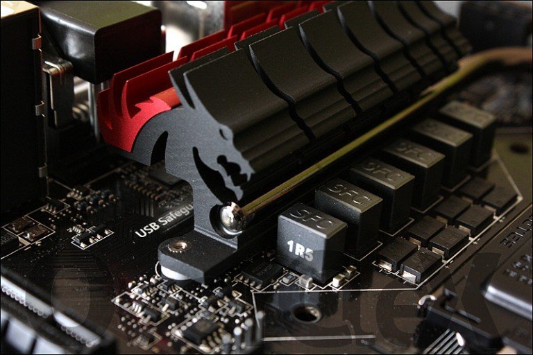 MSI Z77A-GD65 Gaming chez OvercleX