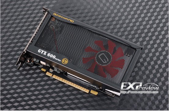 On retourne en arrière, une GTX650 chez Gainward