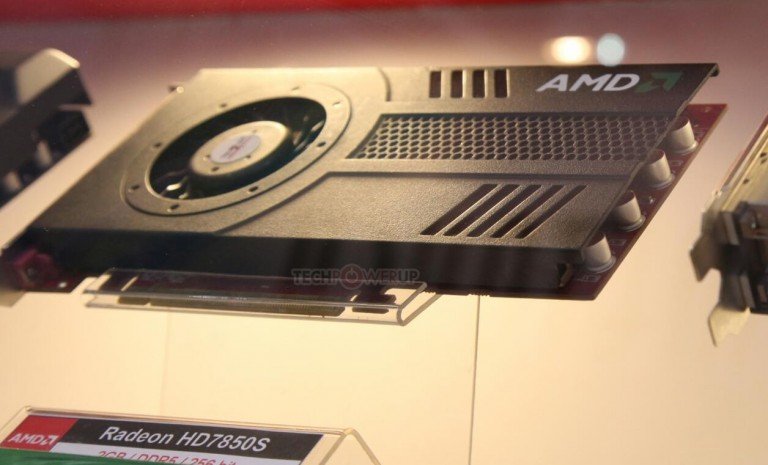 Une HD7850 sans connecteur d’alimentation