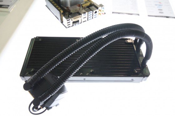 Nouveau radiateur AiO chez Cooler Master