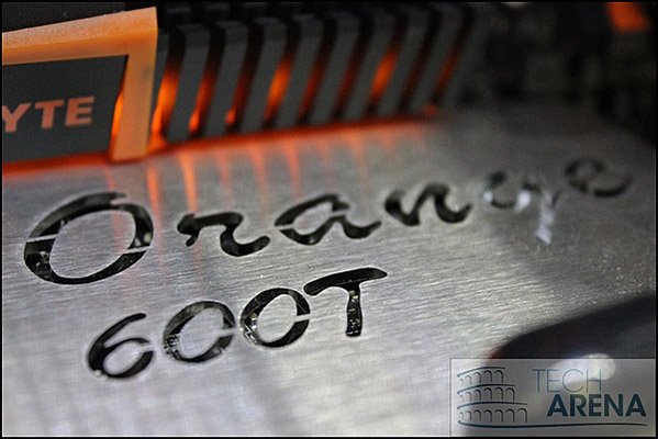 [Modding] Glass & Steel Orange Graphite 600T