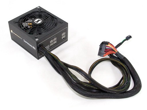 SilentiumPC Supremo M1 700W chez TPU