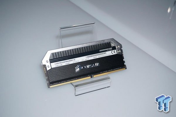 Les barrettes DDR4 de Corsair se montrent au Computex