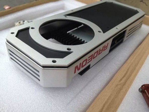 Photo du cooling de la Radeon R9 390X