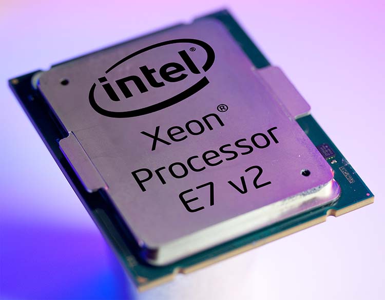 Intel dévoile sa puce de 18 cœurs et 45 Mo de cache