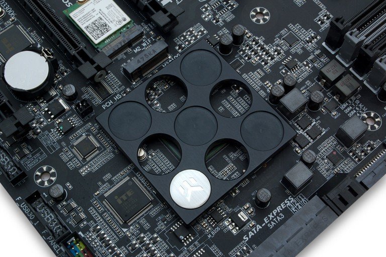 EK s&rsquo;intéresse au X99 de Gigabyte
