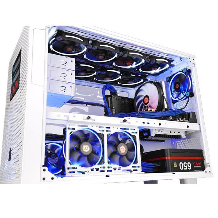 Thermaltake annonce son Core X9 Snow Edition