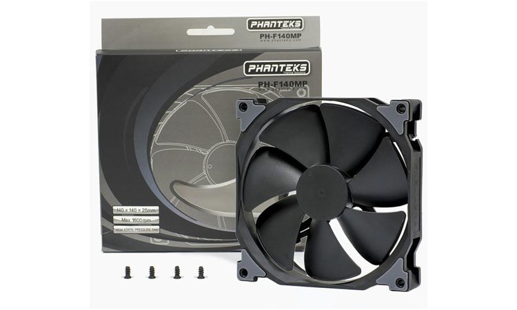 Phanteks : des ventilateurs déclinés en noir et une nouvelle pâte thermique