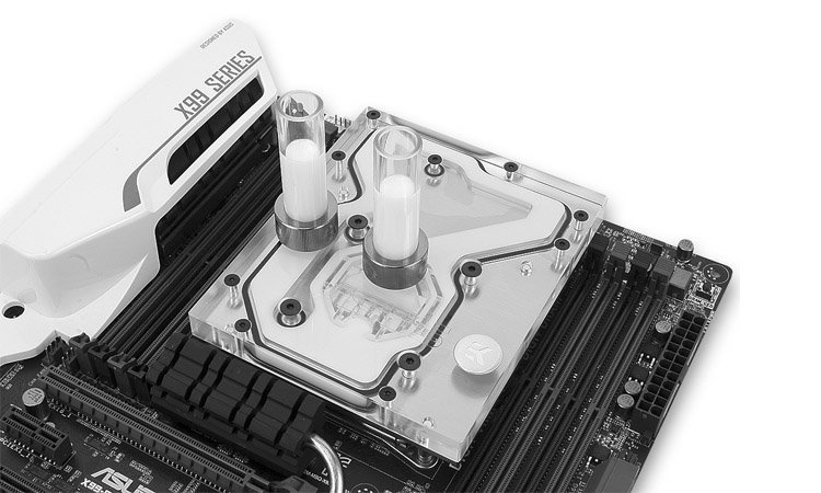 EK met à l&rsquo;eau quatre cartes mère ASUS X99