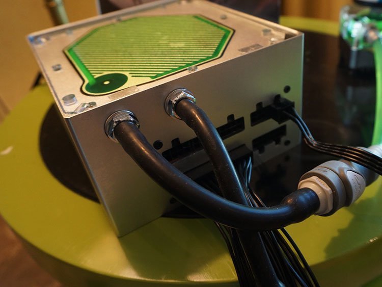 DeepCool dévoile une alimentation watercoolée !
