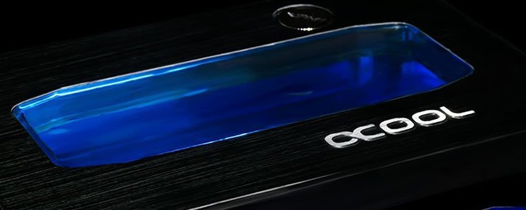 Eiswand 360 : Un watercooling externe chez Alphacool !