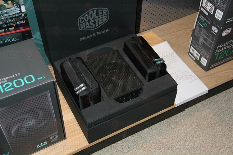 CES 2017 : Cooler Master, une alim à $1000 et des AIO !