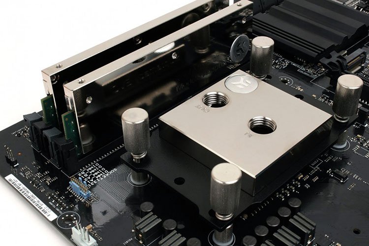 Socket AM4, EK propose aussi son kit de fixation !