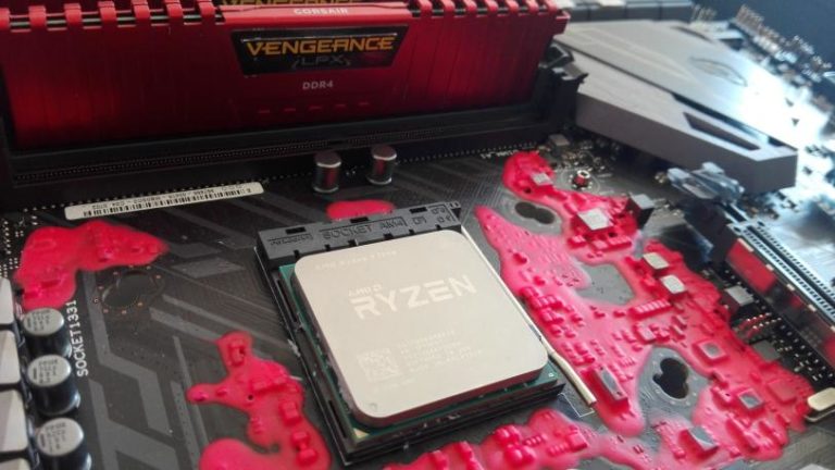 Niuulh pousse son RyZen 7 1700 à 5.4 GHz sous azote !