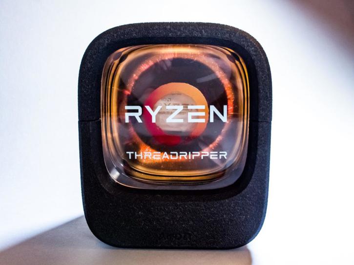 Threadripper : Lisa Su montre une très grosse boîte pour un gros CPU !