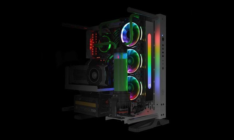 Pacific RL360 Plus RGB : un radiateur RGB chez Thermaltake !