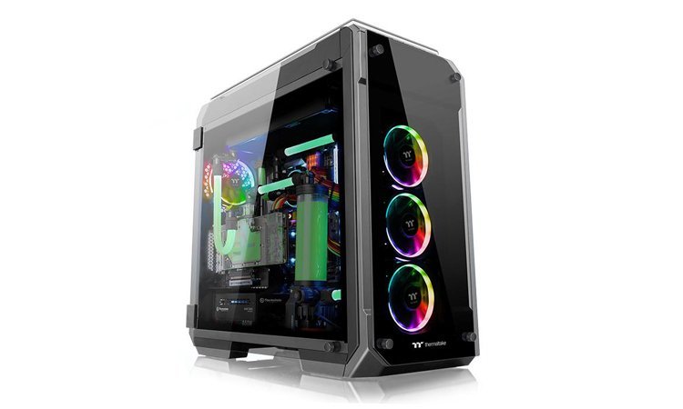 Thermaltake annonce son boîtier View 71 recouvert de verre trempé !