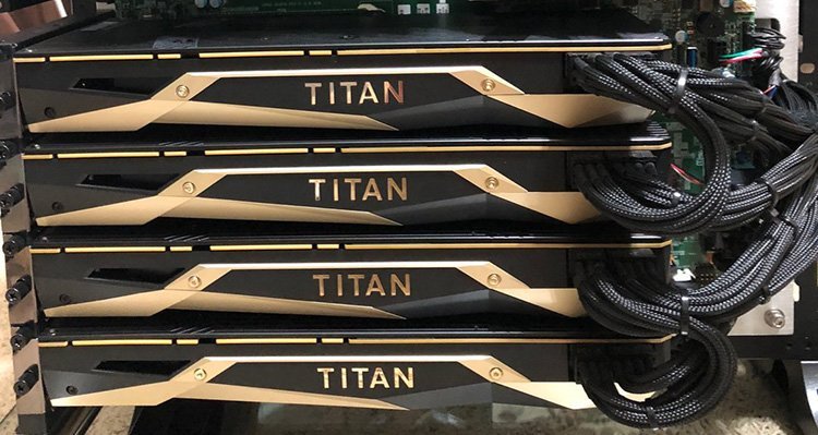 Une configuration à base de quatre Titan V et deux Xeon E5-2299 !