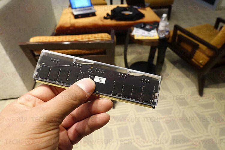 CES 2018 : Project Jellyfish, de la RAM à l&rsquo;huile minérale chez ADATA !