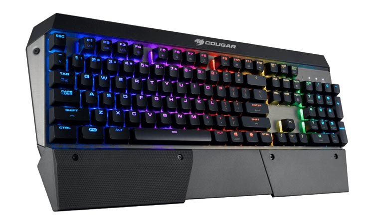 Attack X3 RGB : Cougar sort sa version 2018 !