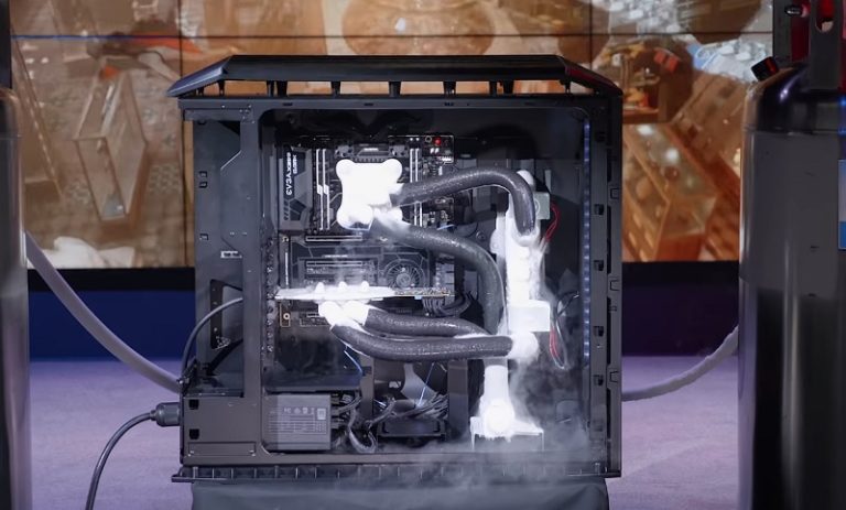 ROBOCLOCKER LN2 AIO par EVGA !
