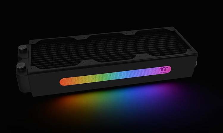 Pacific C & CL Plus RGB : des radiateurs RGB en cuivre chez Thermaltake !