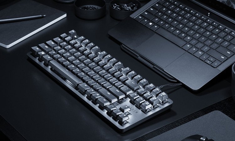 BlackWidow Lite, le clavier anti-distraction de Razer !
