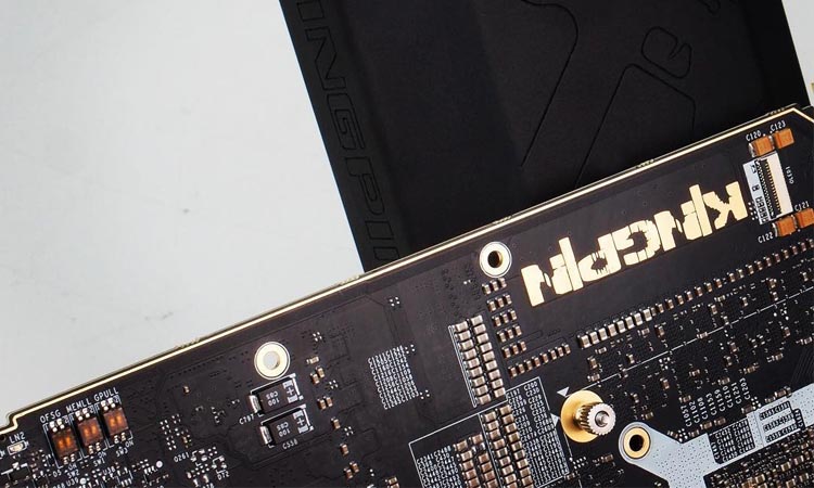 KingPinception, une RTX 2000 Ti KingPin teasée par… KingPin !