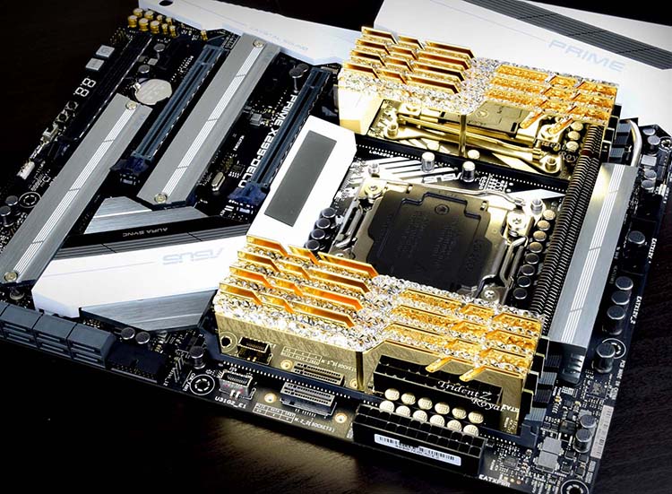 Trident Z Royal : un kit signé G.Skill de 64 Go à 4266 MHz !