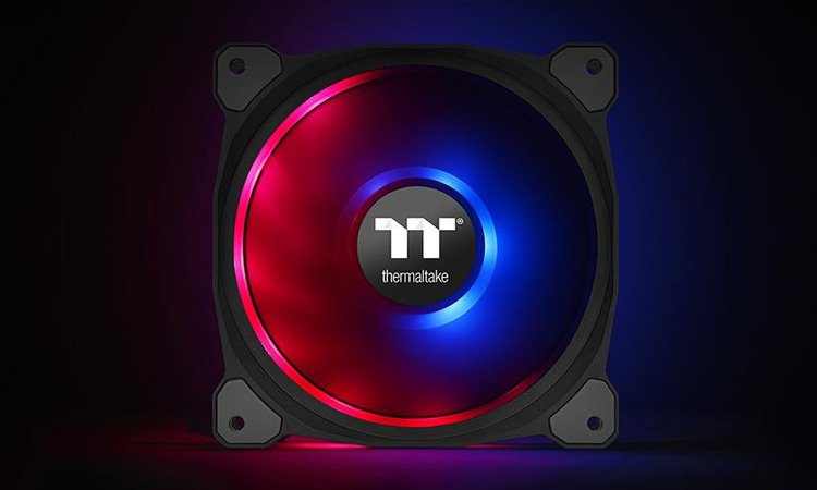 Riing Duo 14 : les ventilateurs aux 18 LED chez Thermaltake