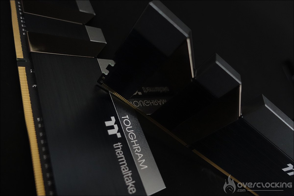 Thermaltake Toughram 4400 MHz CL19