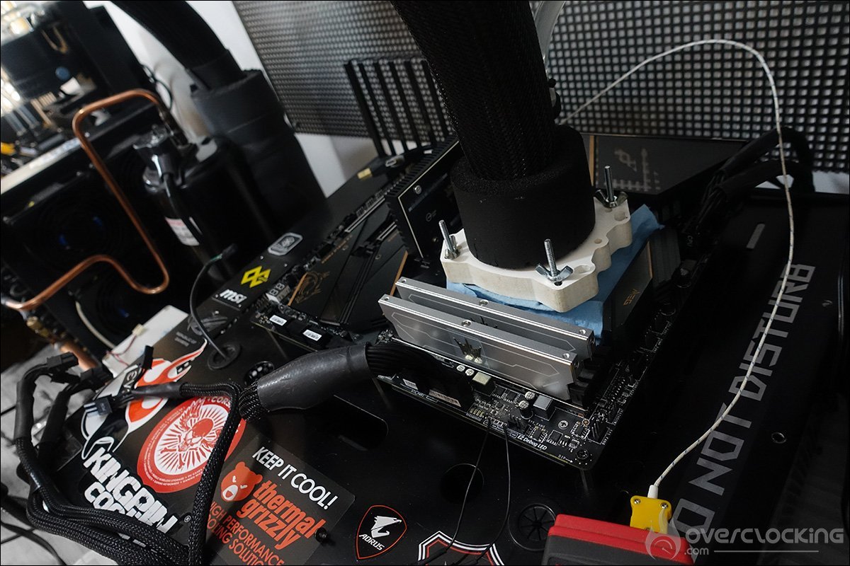 MSI Z490 ACE et i9-10900K sous DOD
