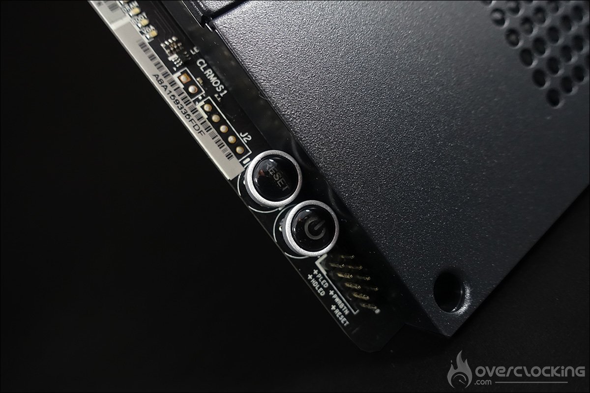 La carte mère N7 490 de NZXT