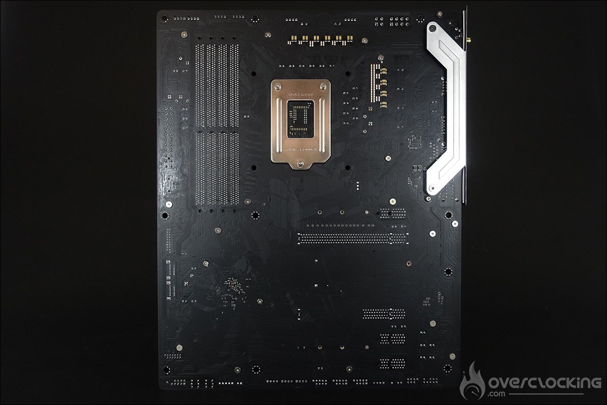 La carte mère N7 490 de NZXT
