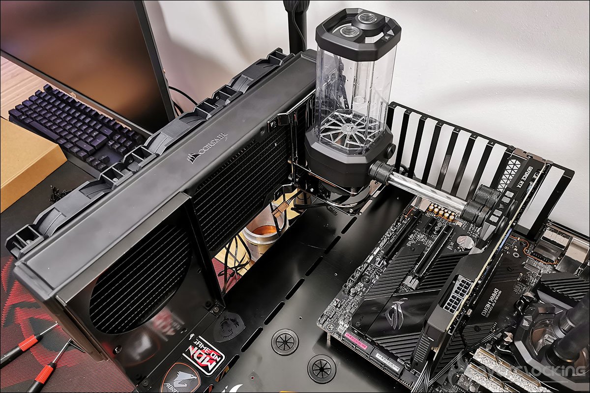 Boucle de refroidissement Corsair Hydro X