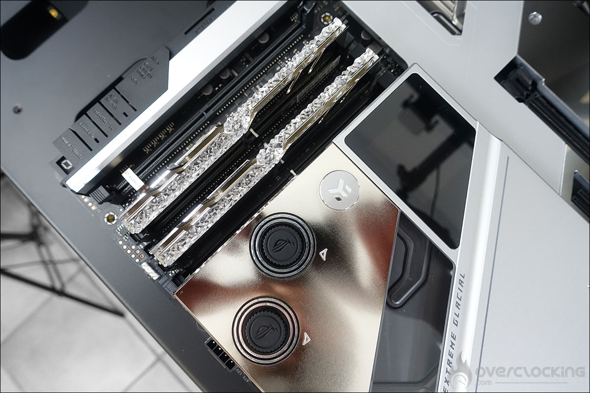 Carte mère ROG Maximus XIII Z590 Extreme Glacial