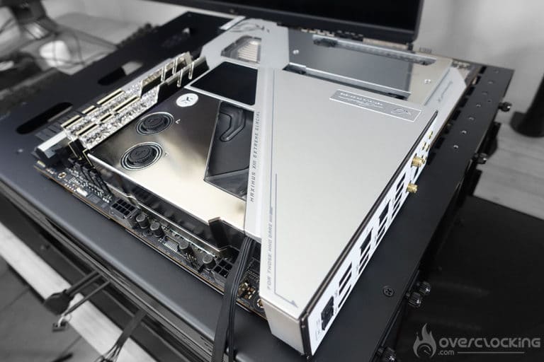 Carte mère ROG Maximus XIII Z590 Extreme Glacial