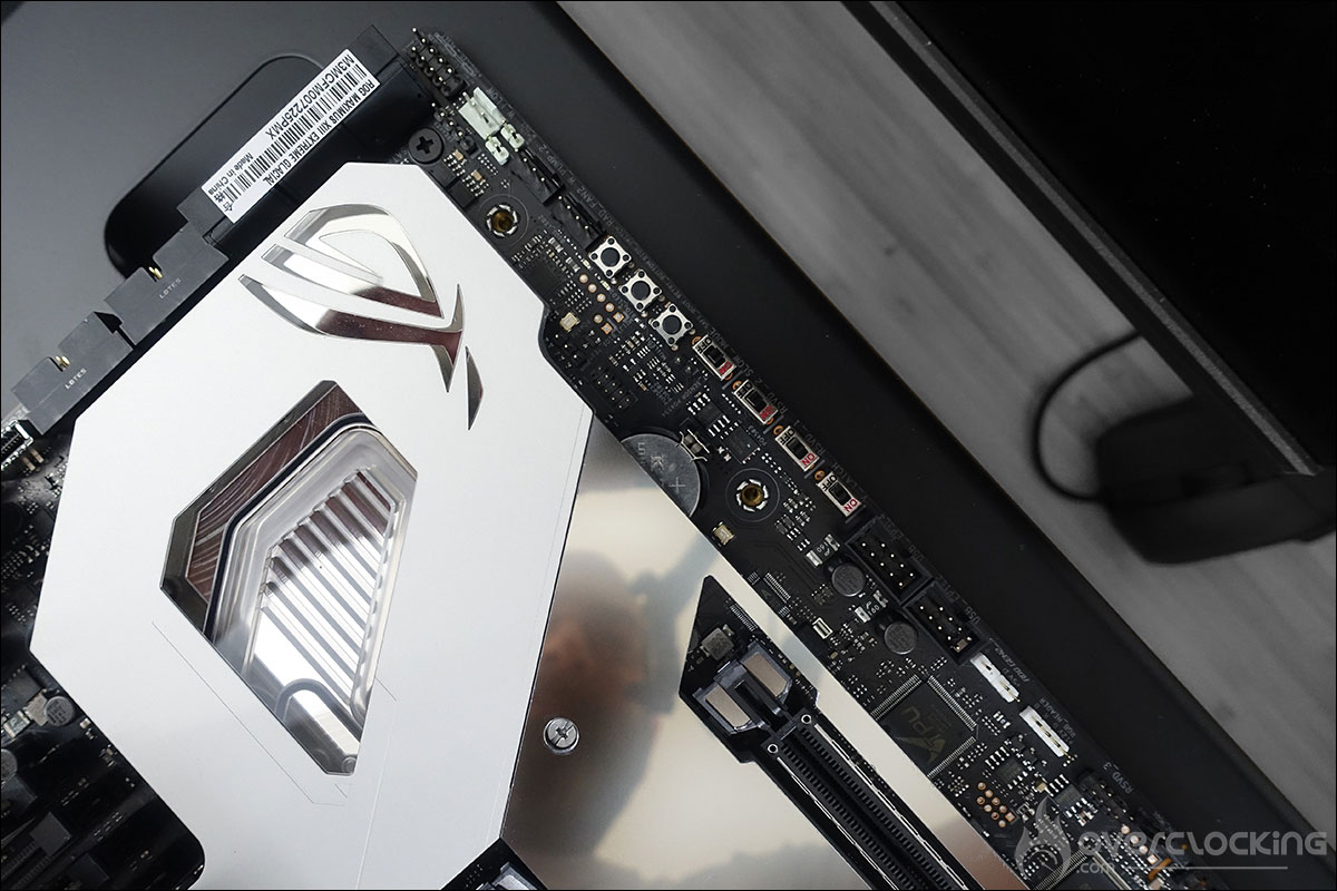 Carte mère ROG Maximus XIII Z590 Extreme Glacial