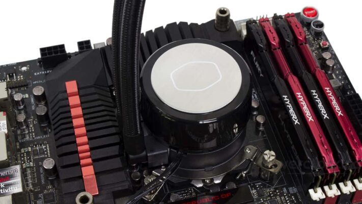 Cooler Master MasterLiquid ML240 Illusion montage Intel