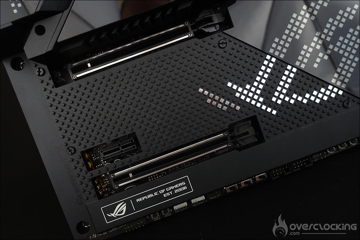 La carte mère ROG Z690 EXTREME d'Asus