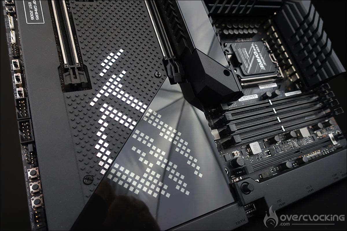 La carte mère ROG Z690 EXTREME d'Asus