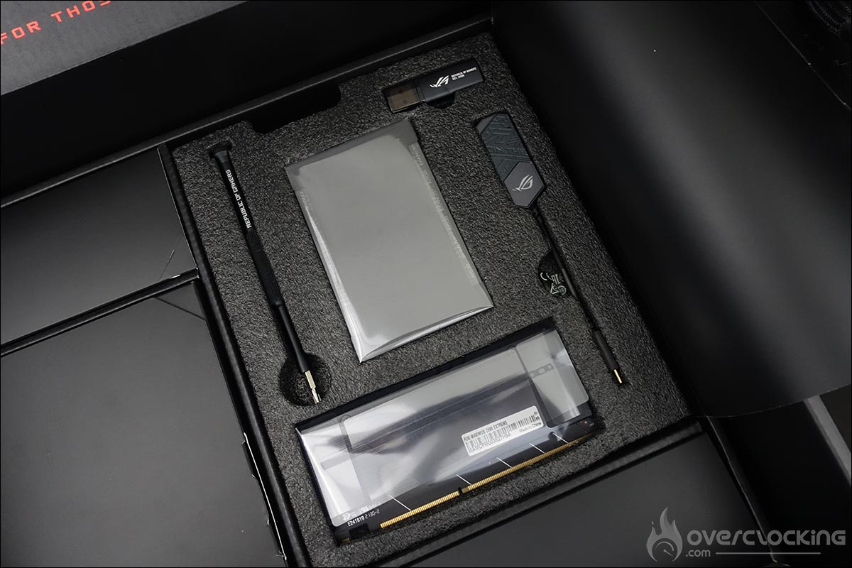 La carte mère ROG Z690 EXTREME d'Asus