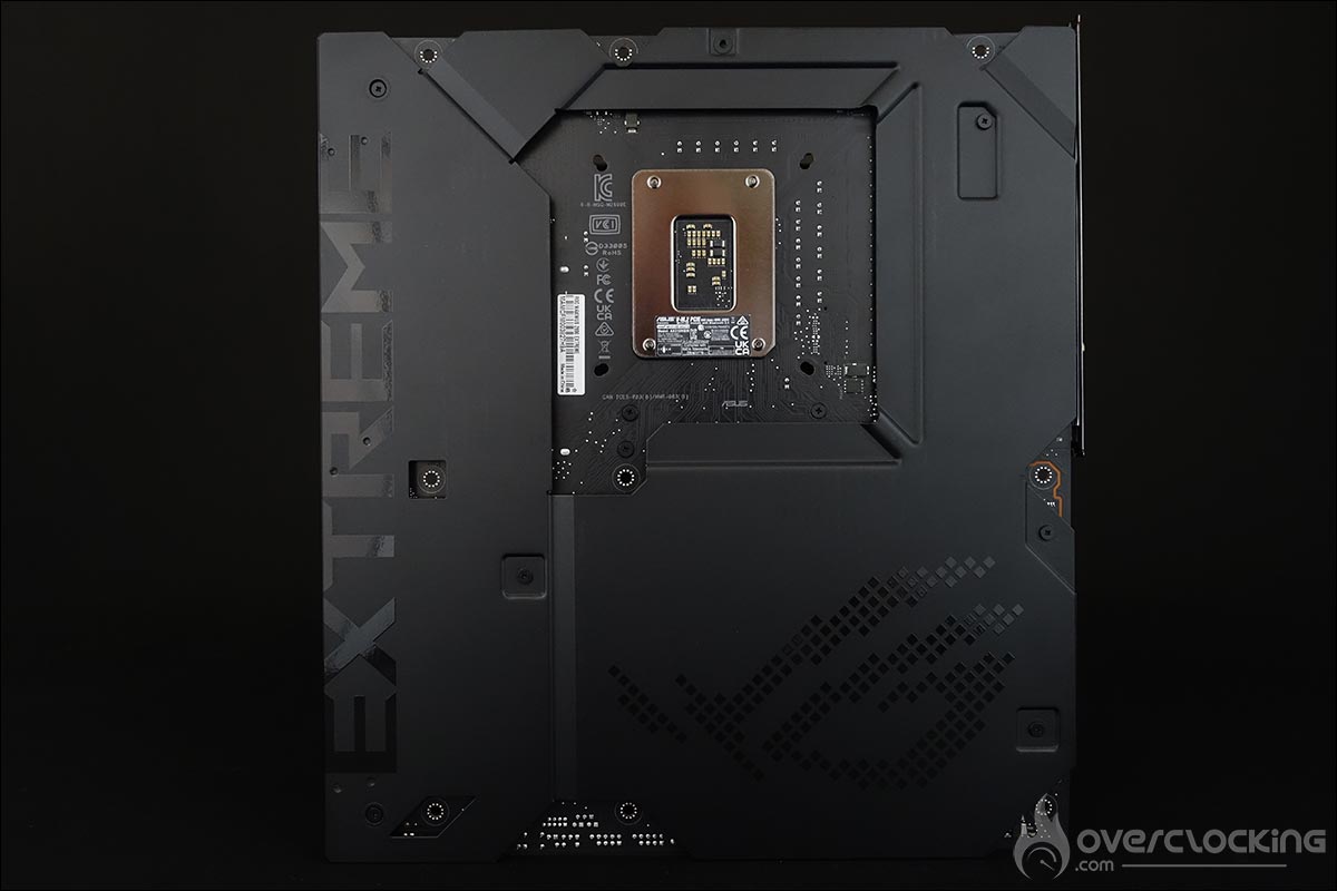 La carte mère ROG Z690 EXTREME d'Asus