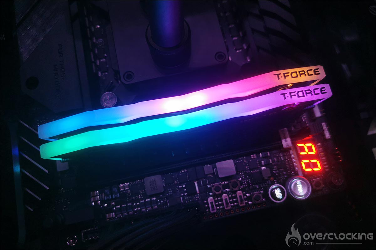 Le kit mémoire Delta RGB 6400 MT/S CL40 de Teamgroup