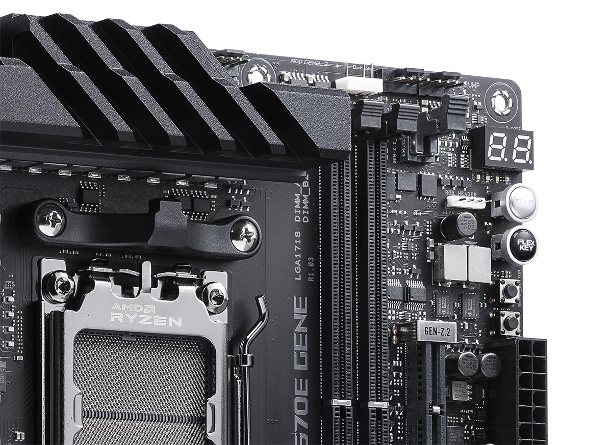 La carte mère ROG Crosshair X670E Gene de chez Asus