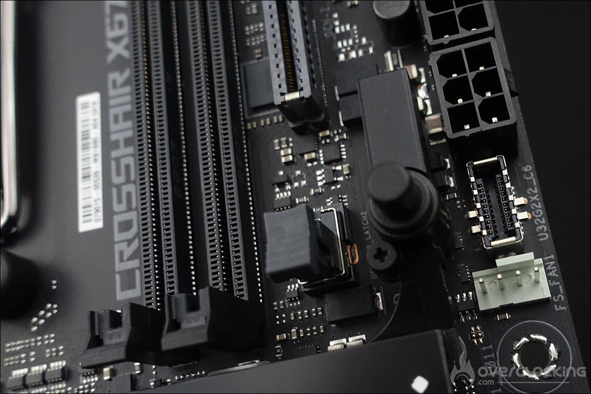 La carte mère ROG Crosshair X670E Gene d'Asus