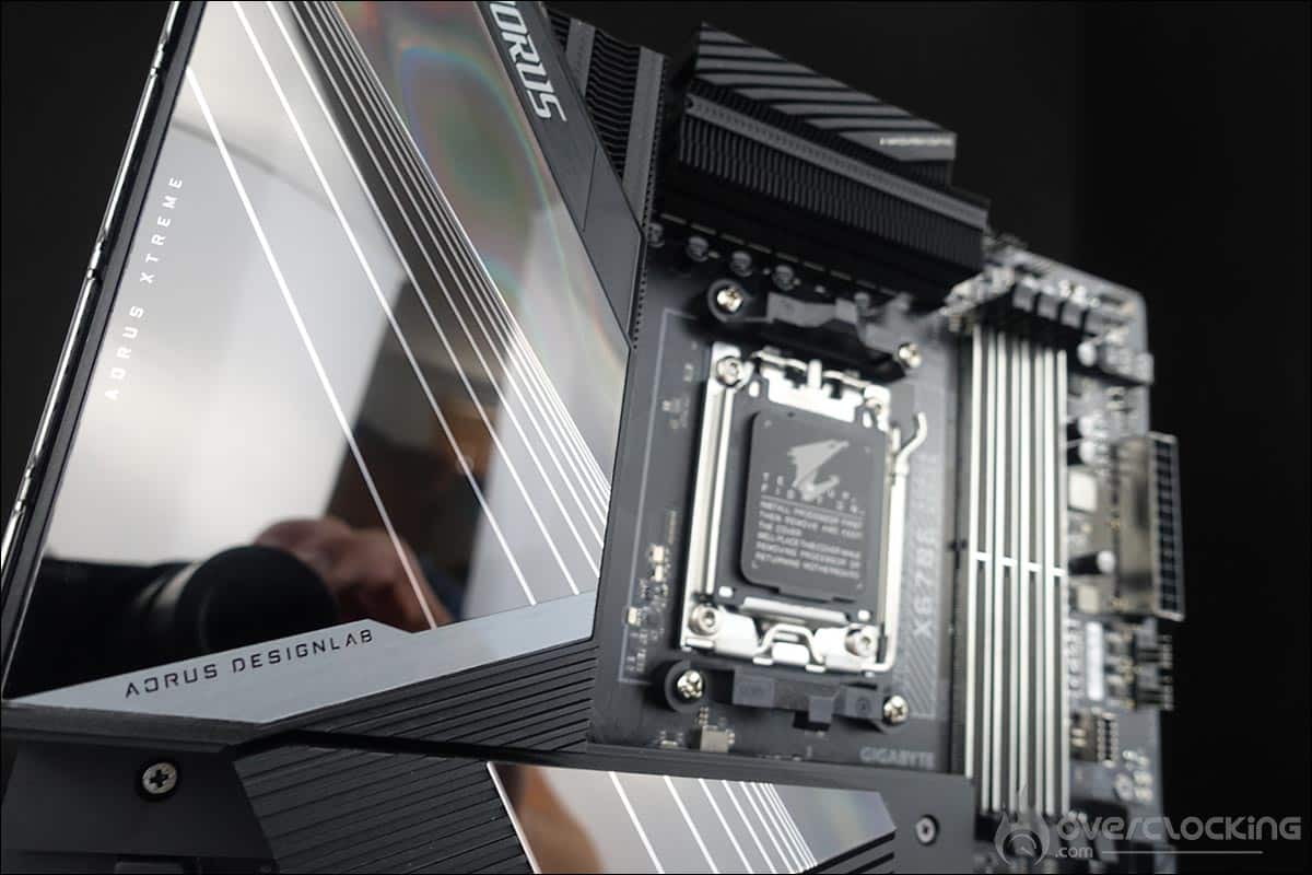 La carte mère X670E Xtreme de chez AORUS