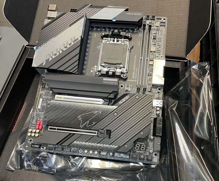 HiCookie tape les 9000 MT/s en AM5 avec un 7800X3D